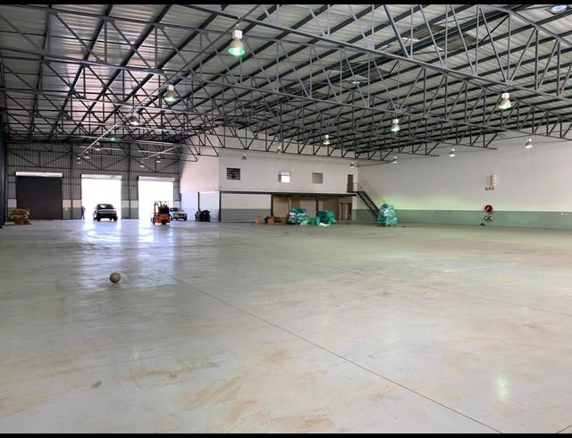 2,191M² WAREHOUSE TO LET IN COSMO BUSINESS PARK